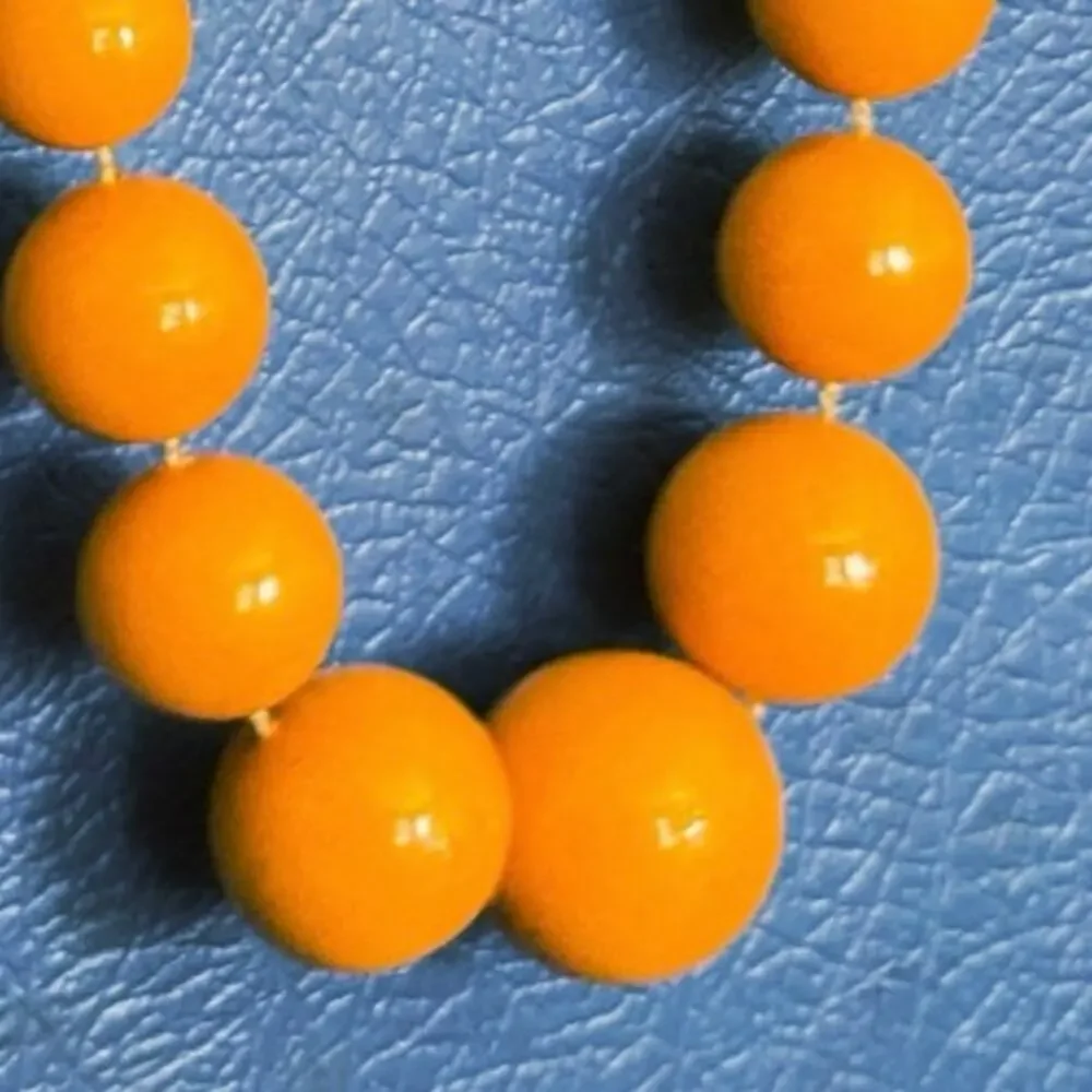 24” Egg Yolk Marble Orange Acrylic Beaded Choker Necklace 1960s Flinstones VNTG